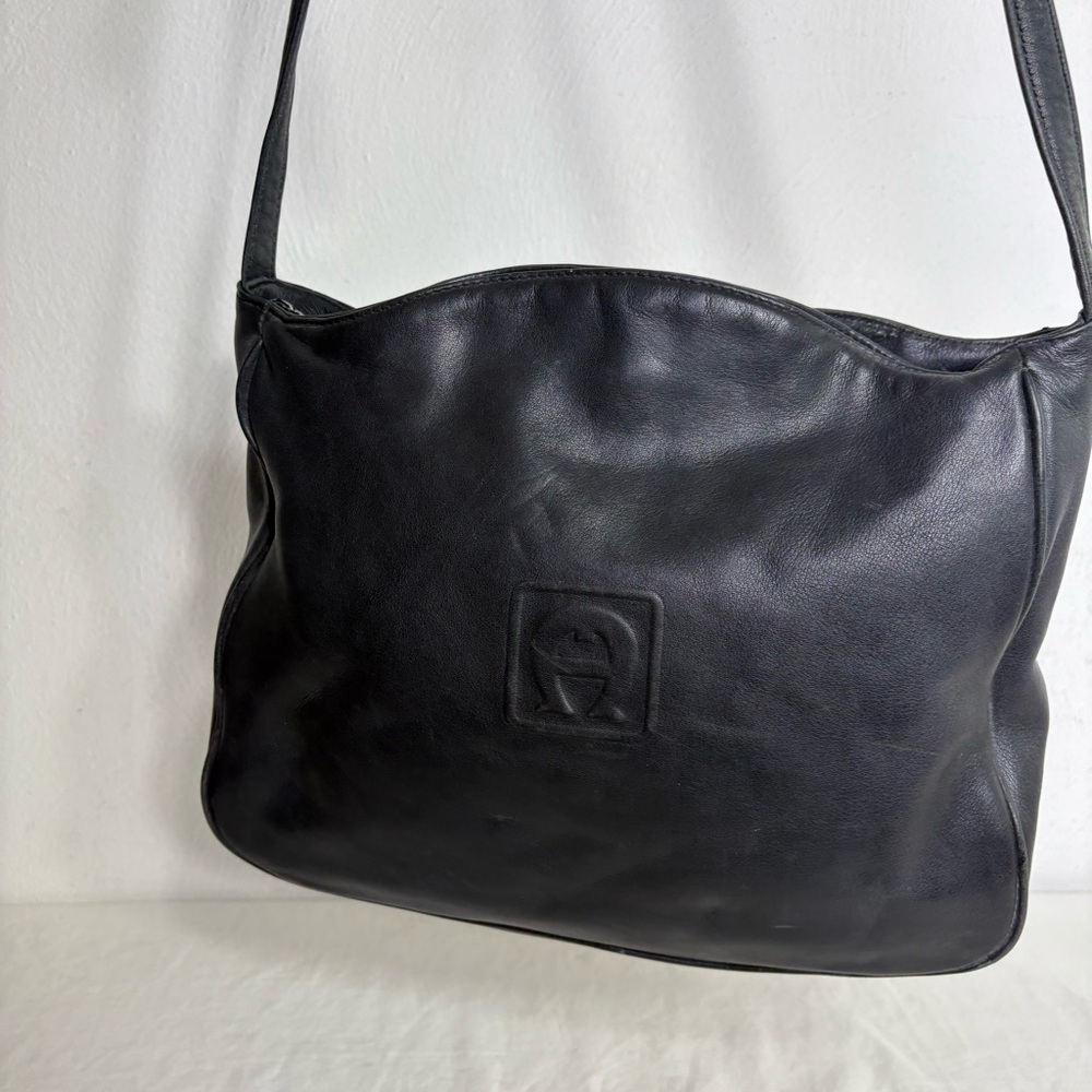 ETIENNE AIGNER Vintage Embossed Big Logo Minimalist Leather Crossbody Bag Purse - Picture 8 of 16